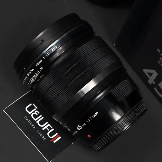 Zuiko 45mm F1.2 Pro
