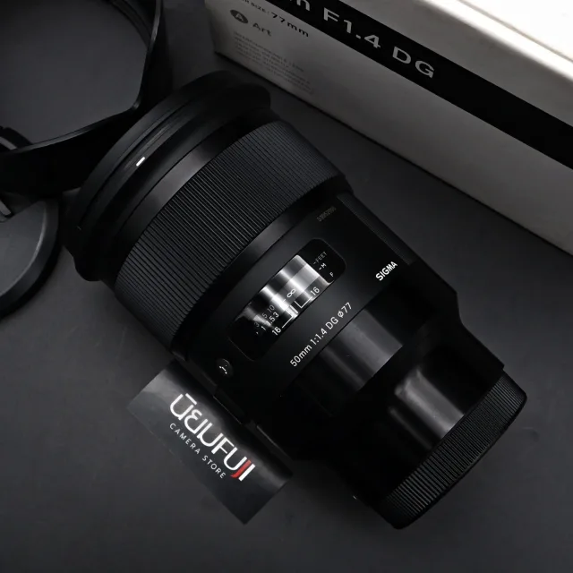 Sigma 50mm F1.4 DG